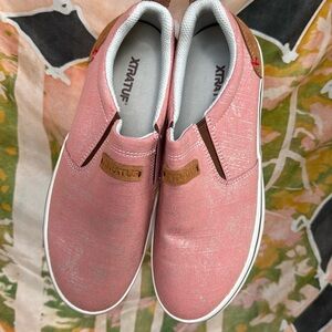 XTRATUF Pink Sliders